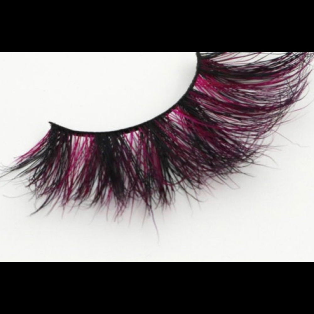 RED LASHES